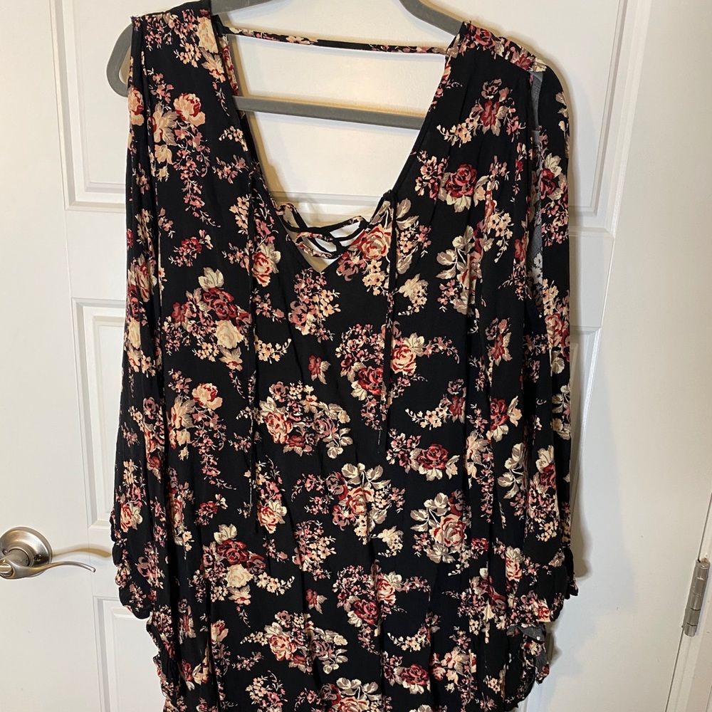 Open shoulder, belle sleeve dress